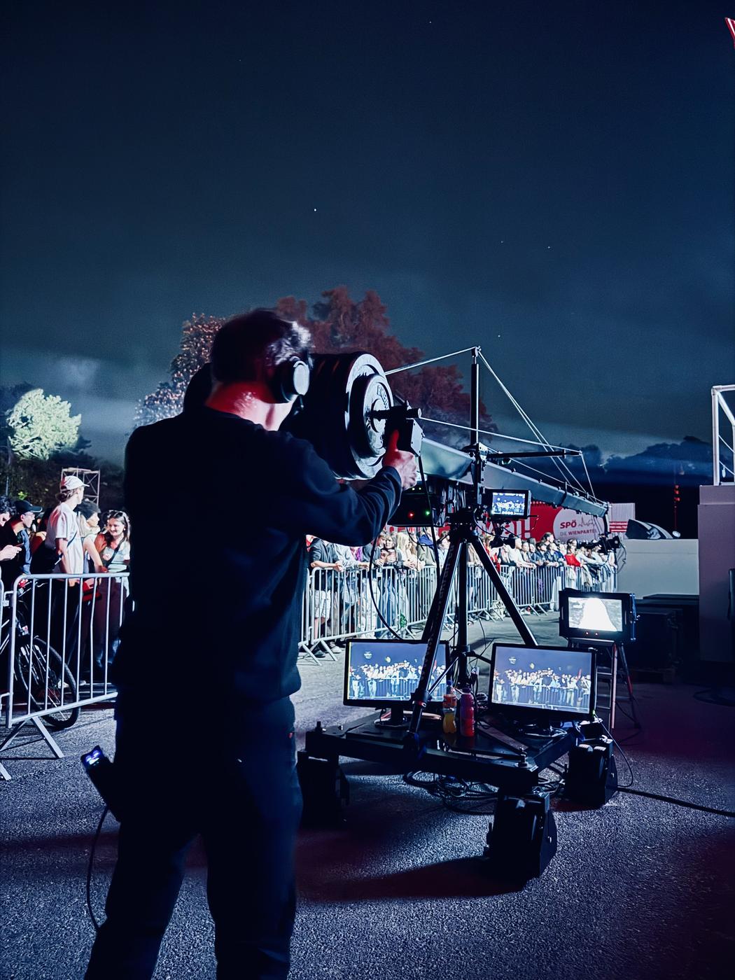 Kamerakran Outdoor-Event Nacht